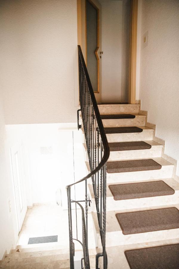 Modernes Apartment Mit Top Ausstattung Und Kamin Im Oberpfaelzer Seenland Nittenau Exterior foto