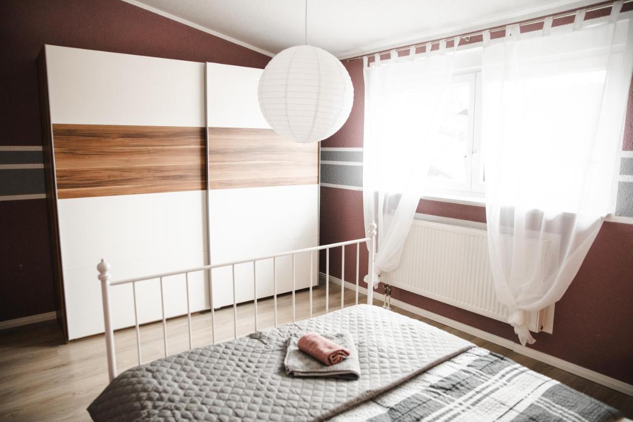 Modernes Apartment Mit Top Ausstattung Und Kamin Im Oberpfaelzer Seenland Nittenau Exterior foto